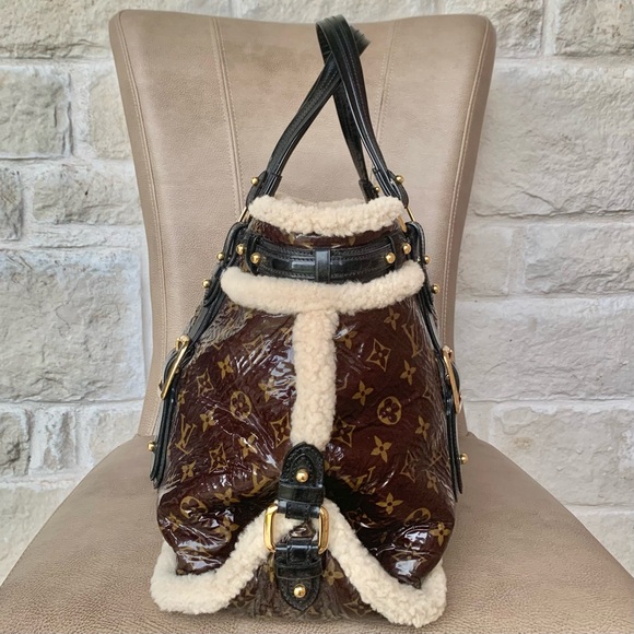 Louis Vuitton Limited Edition Monogram Black Patent Shearling Sac Thunder Tote - Picture 6 of 16